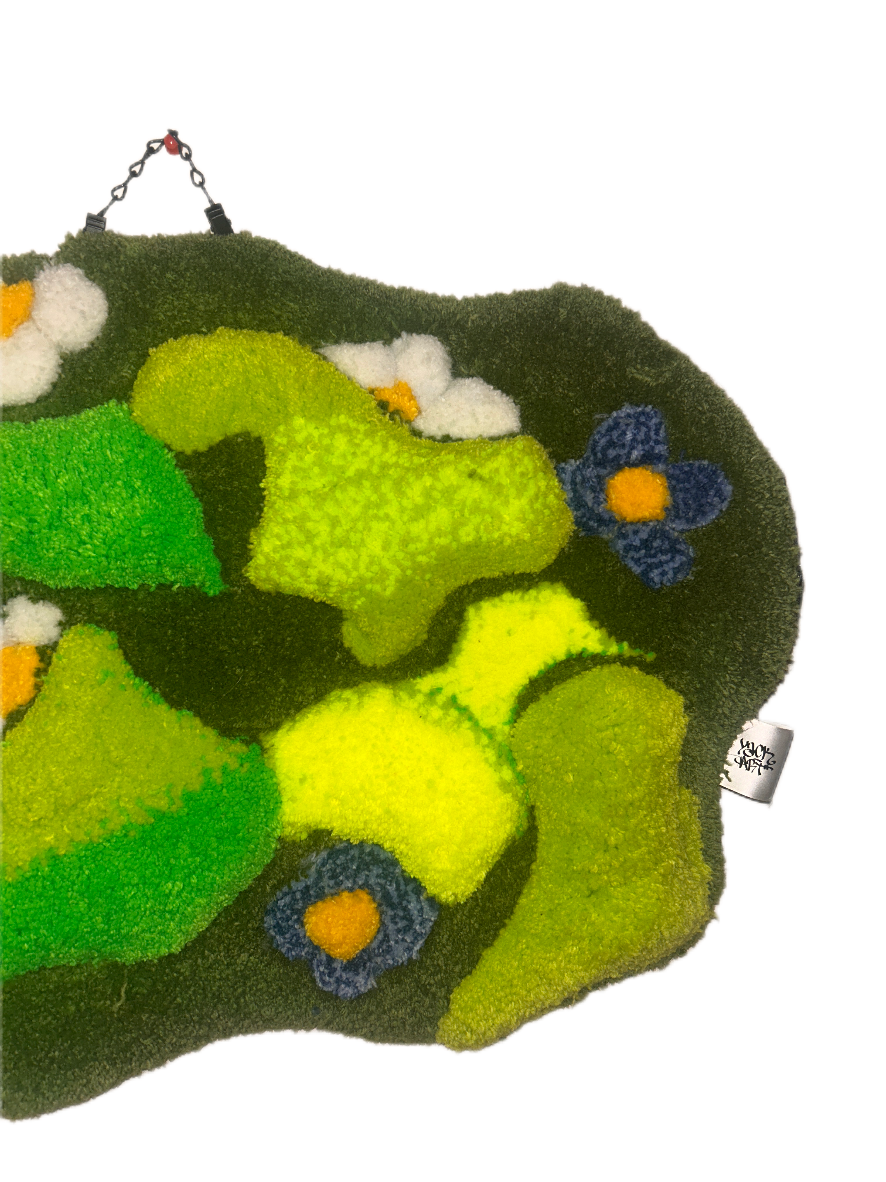 Medium tufted wall rug