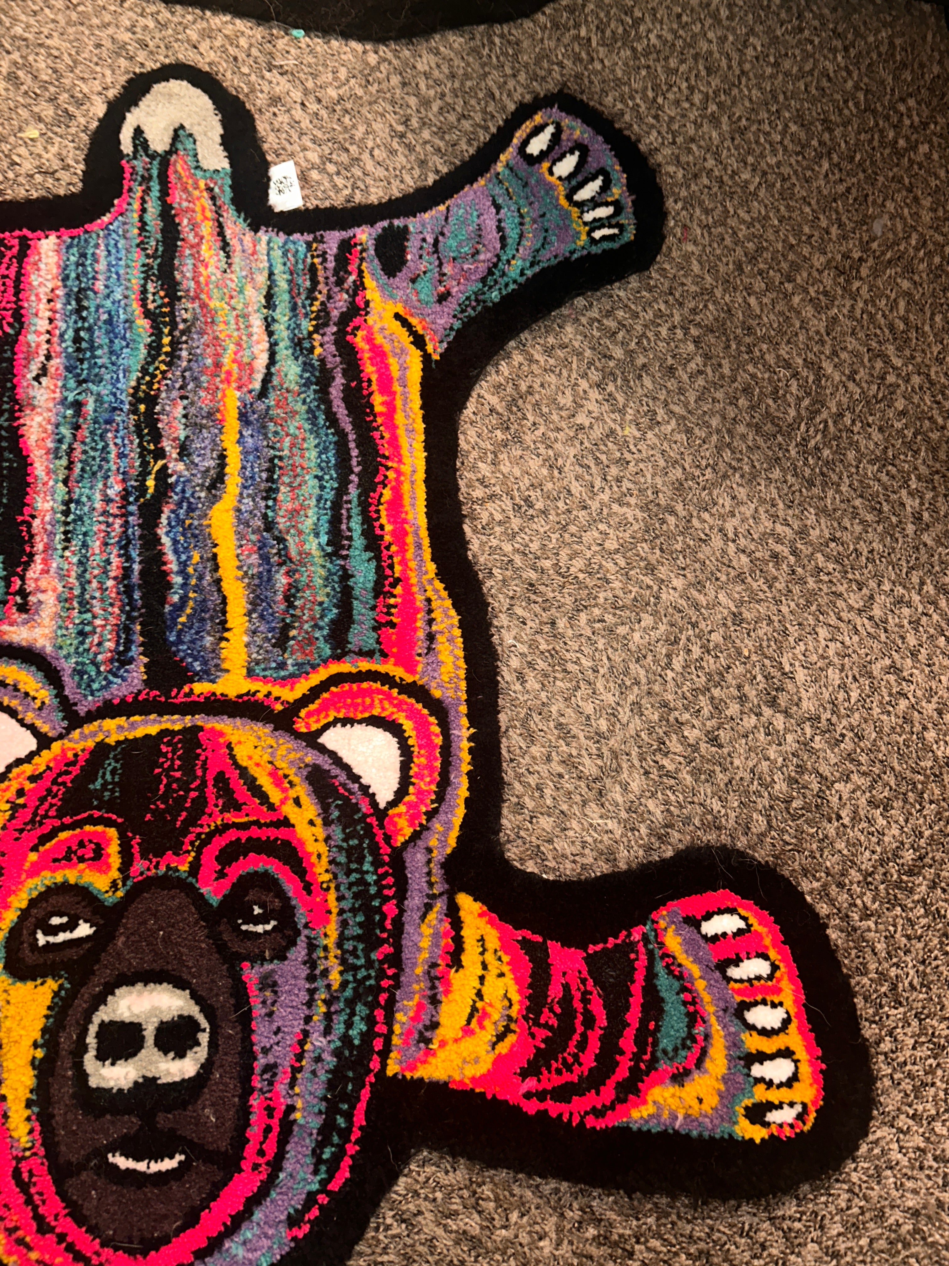 XL Abstract Bear Tufted Rug